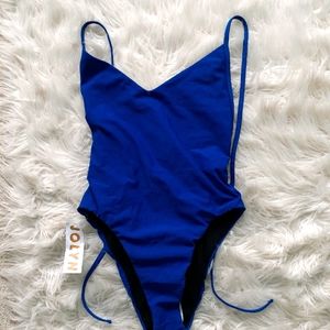 NWT Jolyn stevie onesie